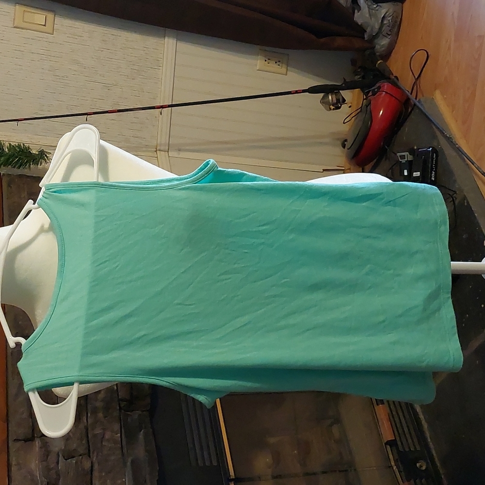 Tank - Picture 2 of 4